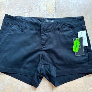 NWT Volcom Frochickie Shorts Women - Size 25 Black